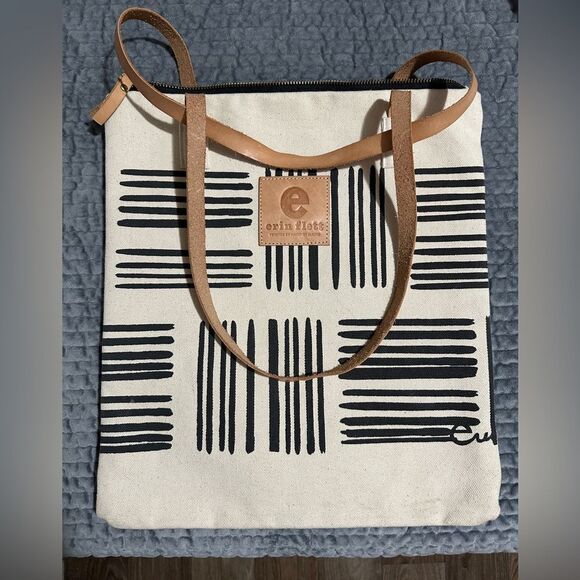 Erin Flett Worn Black Brush Mod Tote – Handcrafted Artistry - Picture 15 of 17